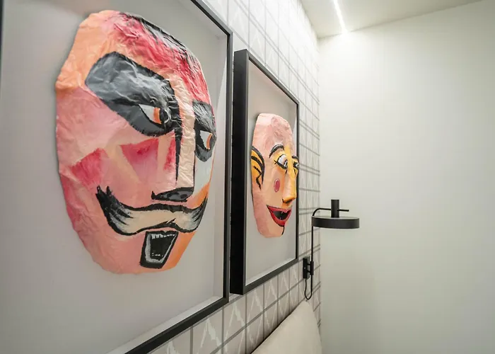 Gigantones 4* 维亚纳堡