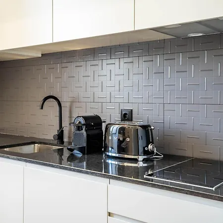 Gigantones Affittacamere 4*